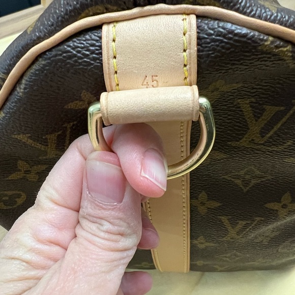 SOLD.  Louis Vuitton Keepall Bandoulière 45 with strap - Picture 2 of 15